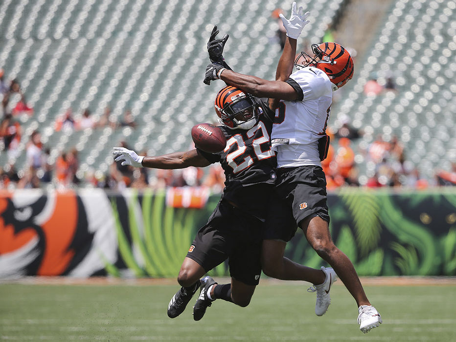 SSports - HM - Cincinnati Bengals cornerback William Jackson (22) is called for pass interference as Bengals wide receiver Cody Core (16) goes up for a reception during training camp practice at Paul Brown Stadium in Cincinnati.  (Kareem Elgazzar / Cincinnati Enquirer)