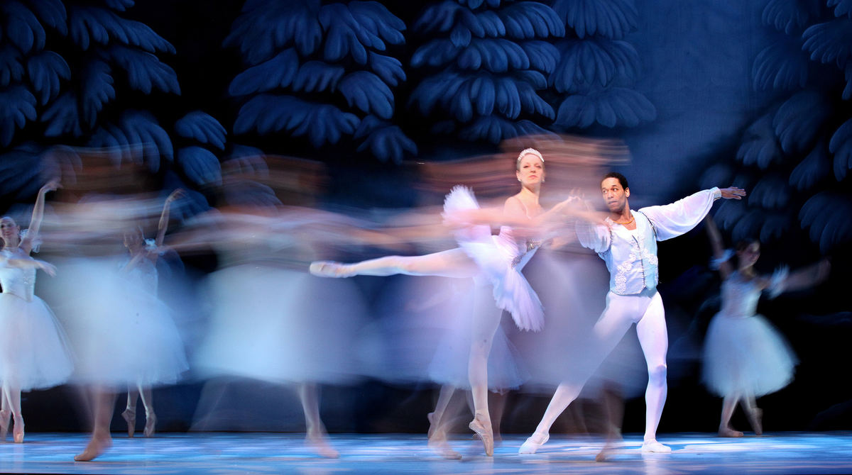 Feature - 1st placeCourtney Jankovic, the snow queen, dances with Henry Seth as ballerinas float around them like snowflakes during the snow scene in dress rehearsal for Ohio Dance Theatre's "The Nutcracker" at the Stocker Arts Center at Lorain County Community College in Elyria.  (Lisa DeJong / The Plain Dealer)