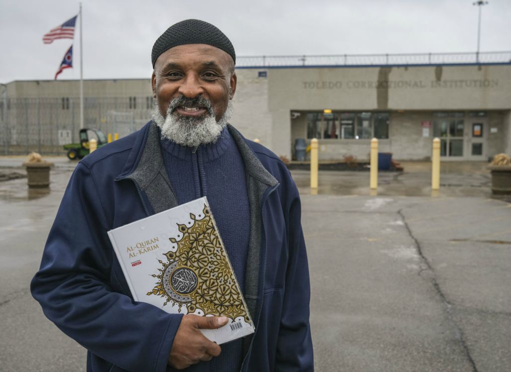 Portrait - 1st place - Imam Ibrahim Abdulrahim at the Toledo Correctional Institute in Toledo has served as a chaplain for Ohio state prisons for three decades. (Jeremy Wadsworth / The Blade)