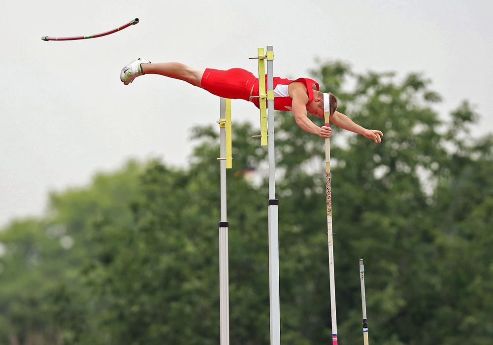 Sports - 3rd placeSt. Clairsville's Michael Eaton fails to clear 14'-6" in the pole vault during the 2013 OHSAA Division II state track and field meet at Jesse Owens Memorial Stadium in Columbus.  (Kyle Robertson / The Columbus Dispatch)