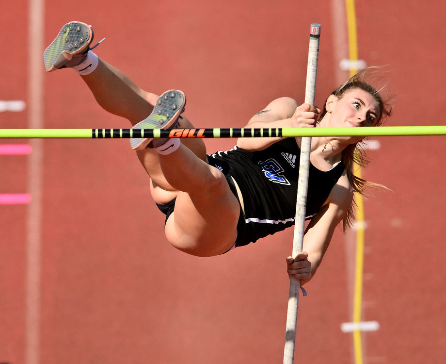 Sports - 3rd place - Grand Valley's Taylor DeHommel competes in the pole vault event at the Oliver Nikoloff invitational hosted by the University of Cincinnati. DeHommel finished in 2nd place clearing a height of 4.0M. (Erik Schelkun / Elsestar Images)