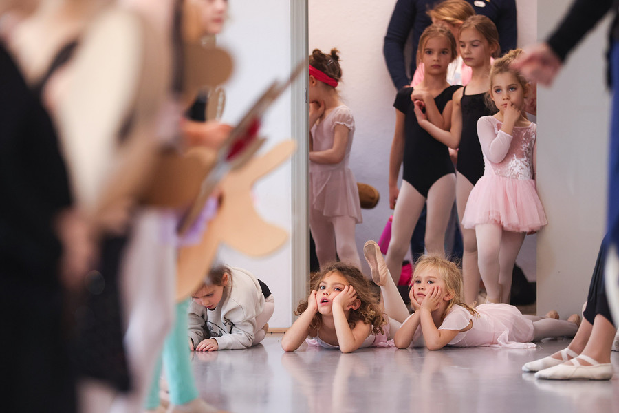 Feature - HM - Girls watch from the door during a rehearsal of The Nutcracker at Toledo Metropolitan in Sylvania. (Rebecca Benson / The Blade)