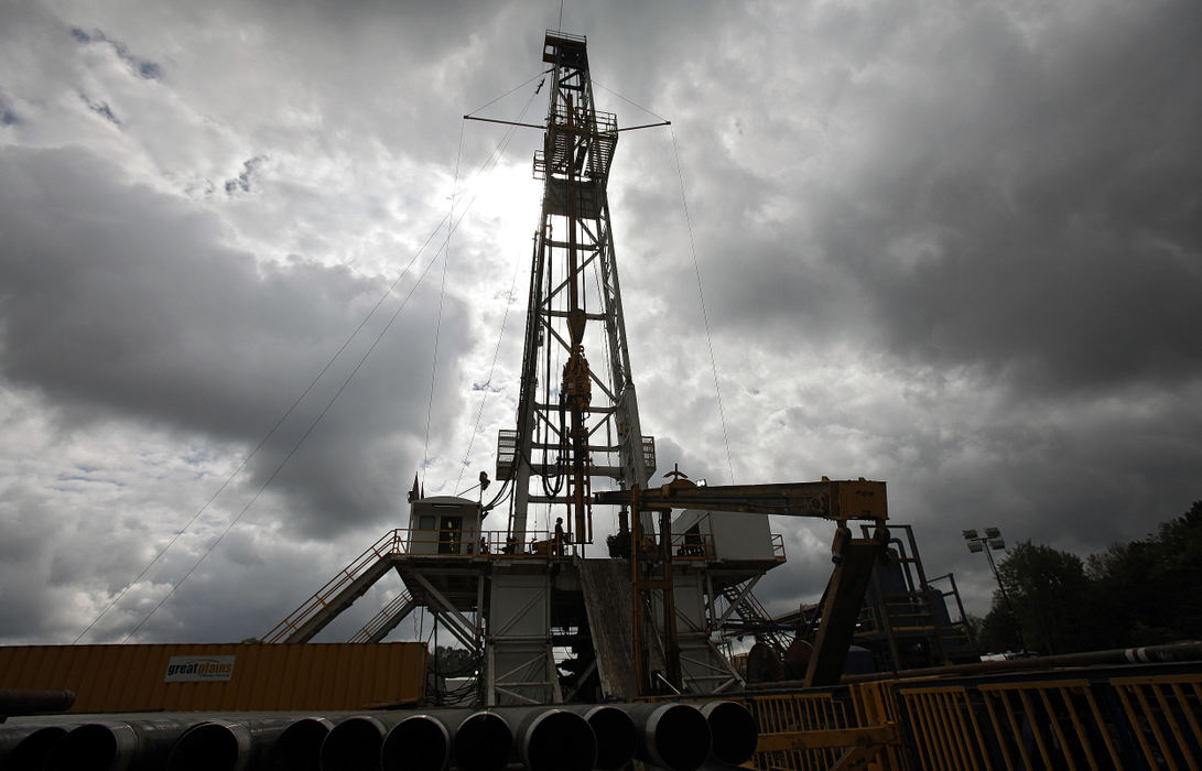 Story - 1st place - Chesapeake rig near Harlem Springs, Ohio.  Part of a three-day series on Fracking and how it will impact Ohio.     (Kyle Robertson / The Columbus Dispatch)