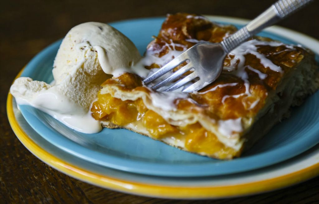 Illustration - 3rd place - Peach Slab Pie. (Jeremy Wadsworth / The Blade)