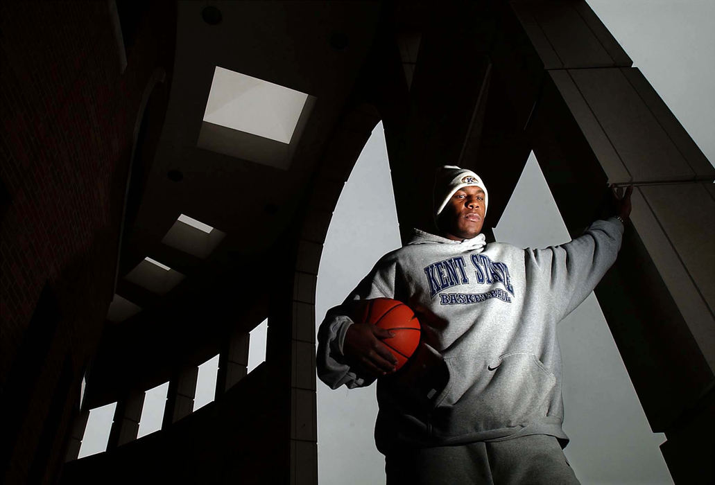 Award of Excellence, Portrait/Personality - Phil Masturzo / Akron Beacon JournalKent State University basketball standout Antonio Gates. 