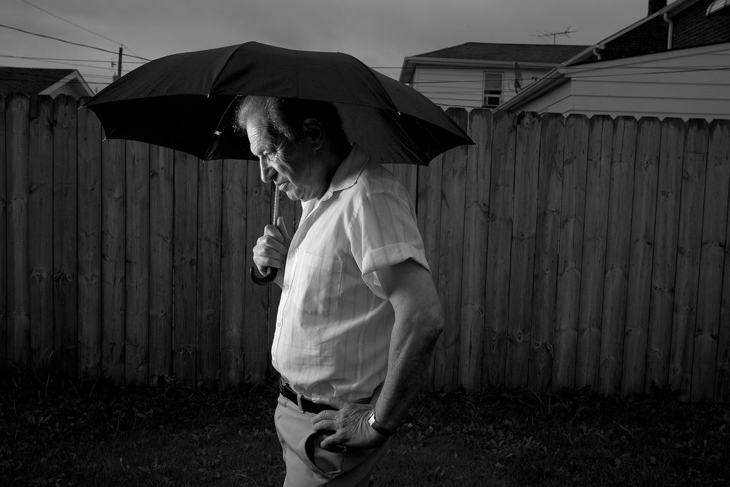 First place, George S. Smallsreed Photographer of the Year Award - Mike Levy / The Plain DealerHolocaust survivor Frank Ekstein lives with his wife who is also a survivor.