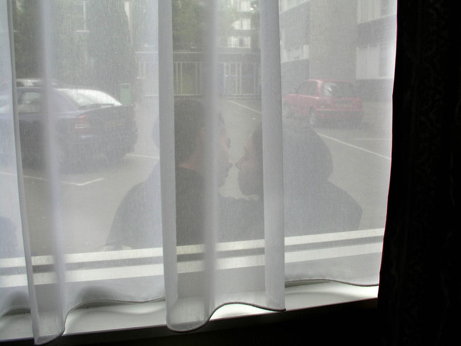 Third Place, Student Photographer of the Year Award - Michael P. King / Ohio UniversityTwo Italian foreign exchange students kiss outside a dormitory during break from class at Queen Margaret University College in Corstorphine, Scotland, July 20, 2005.