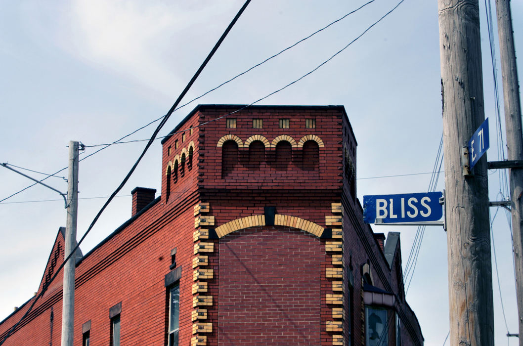 Award of Excellence, News Picture Story - Gus Chan / The Plain DealerThe neighborhood of E. 71St. would not be considered bliss, but Bliss Ave. does deadend into the street.