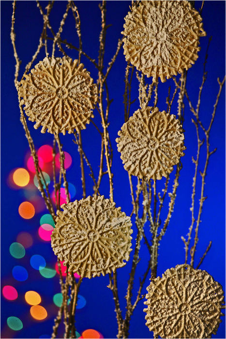 First Place, Product Illustration - Ed Suba, Jr. / Akron Beacon JournalPhoto illustration for food story on pizzelles, that favorite of Italians and non-Italians alike, and how to make them for your Christmas cookie tray.