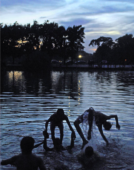 Third Place, Student Photographer of the Year - Laura Torchia / Kent State UniversityEvening at the Hoogly River finds locals having their daily “shower.”