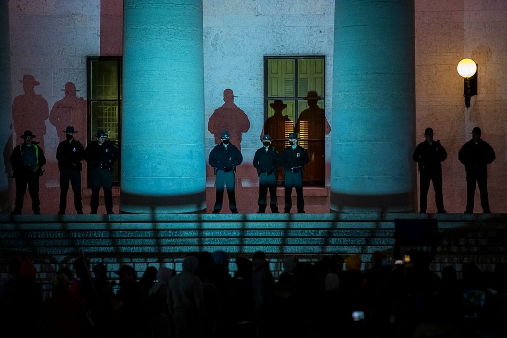 First place, News Picture Story - Gaelen Morse / Reuters, "Ma’Khia Bryant "Demonstrations take place at the Ohio State House into the night after a police officer shot and killed teenager, Ma’Khia Bryant in Columbus, on April 20, 2021.
