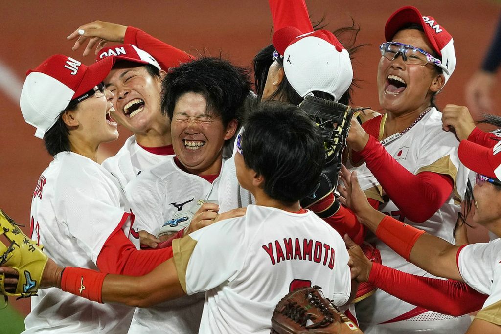 Third place, Ron Kuntz Sports Photographer of the Year - Kareem Elgazzar / The Cincinnati EnquirerTeam Japan celebrate after their win over the United States of America in the gold medal game of the Tokyo 2020 Olympic Summer Games, July 27, 2021, at Yokohama Baseball Stadium. Japan won 2-0. The Japanese defeated the Americans for the second consecutive Olympics.
