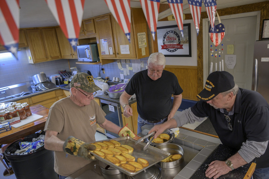 Feature Picture Story - Award of Excellence, “Corning, Ohio”The Corning veterans regularly organize events and give  the residents an opportunity to meet and greet each other following up on each others lives.   (Akash Pamarthy / Ohio University)
