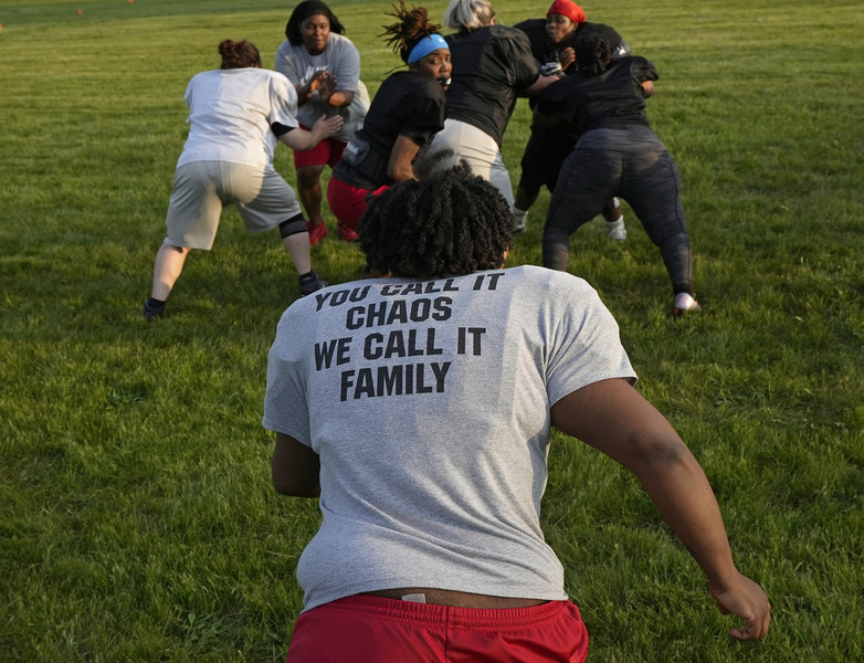 Sports Picture Story - Second Place, “Columbus Chaos”The Columbus Chaos practiced at Whitehall Yearling High School. The team's motto is, "You call it chaos. We call it family." (Barbara J. Perenic / The Columbus Dispatch)